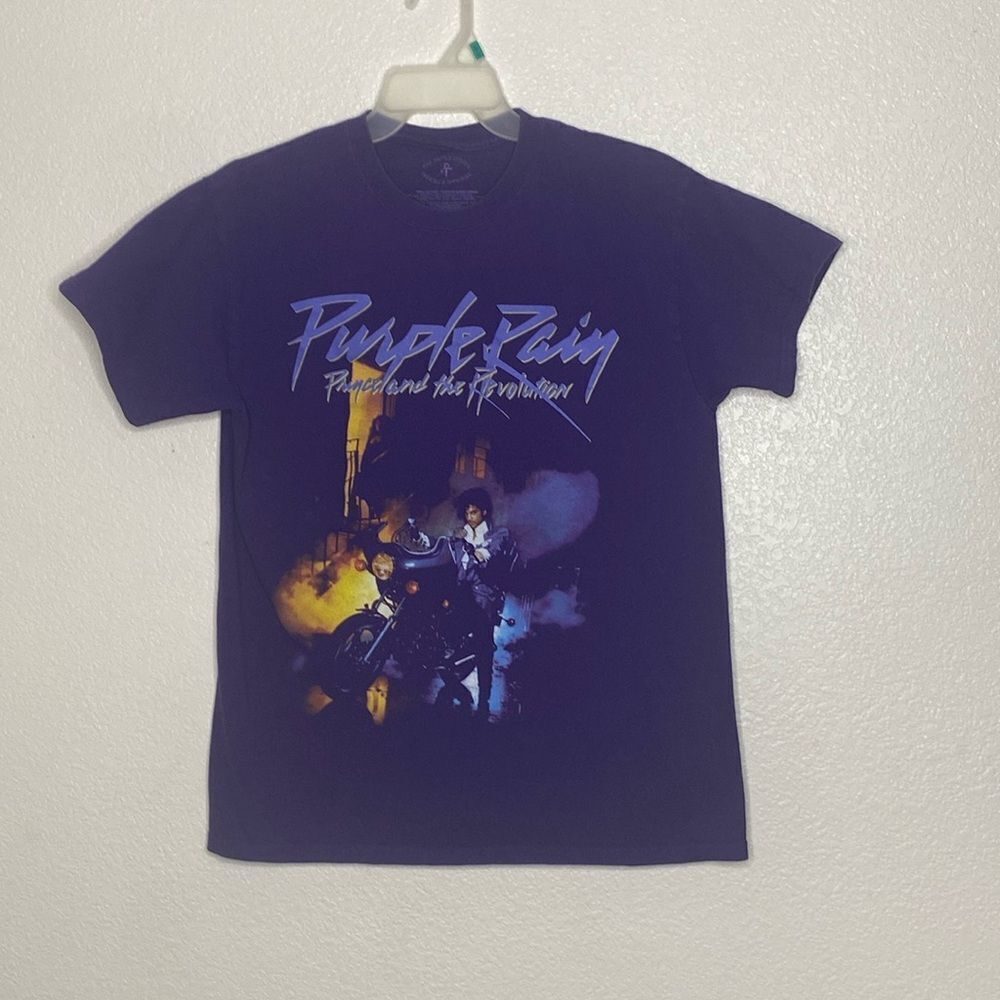 The Prince Estate Official and Approved Purple Rain TvShirt Size M
